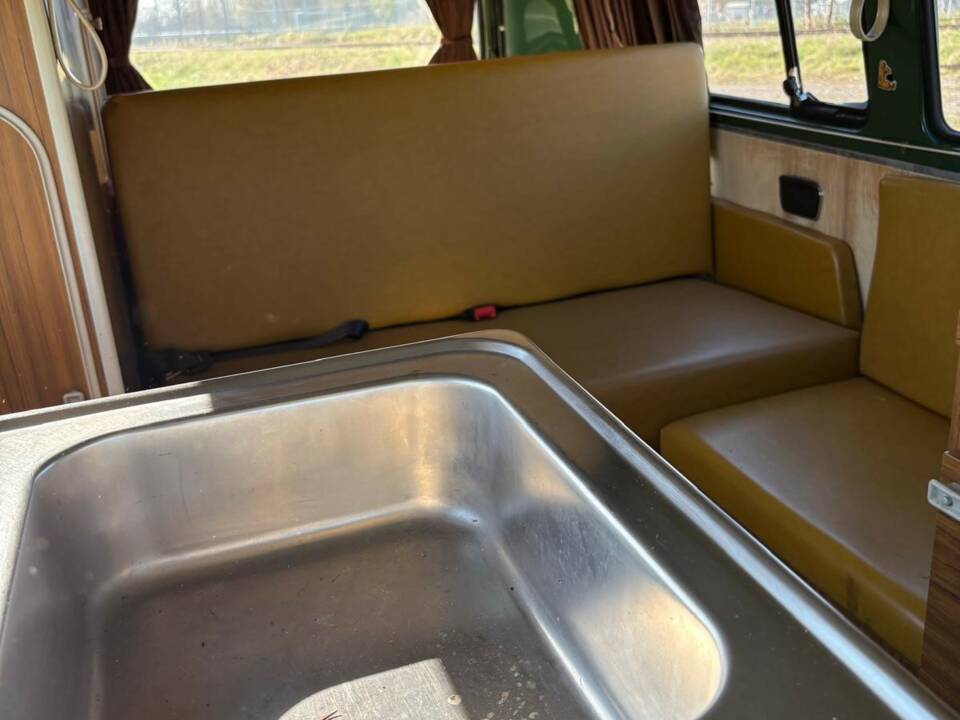 Bild 18/21 von Volkswagen T2b Westfalia (1972)