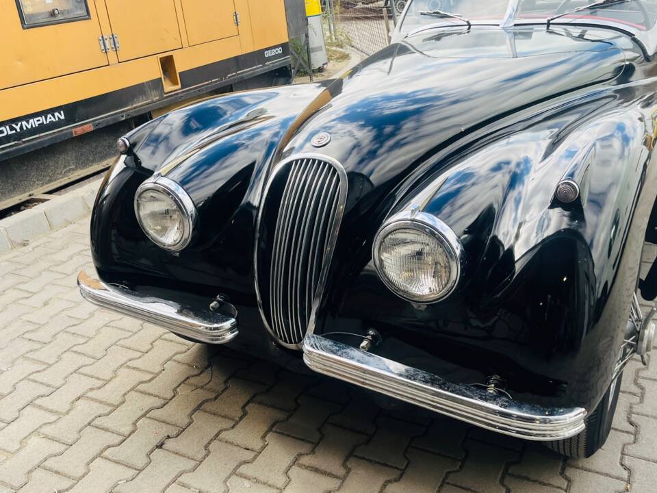 Image 1/7 of Jaguar XK 120 OTS (1954)