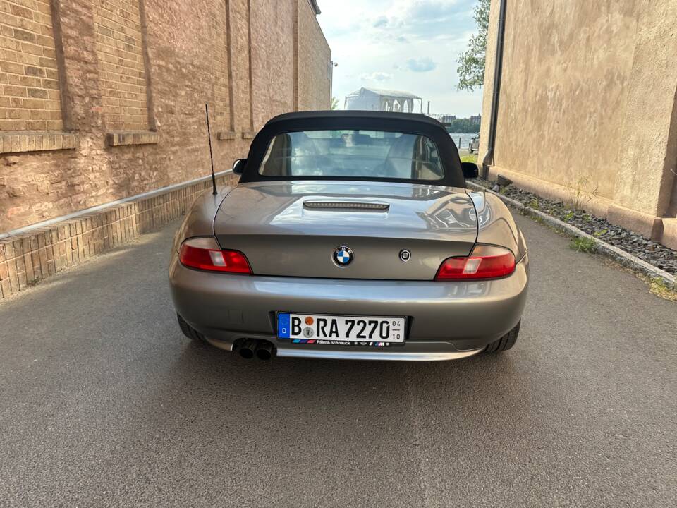 Bild 18/49 von BMW Z3 2.2i (2001)