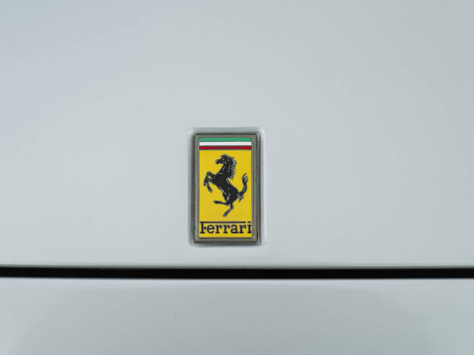 Image 35/50 of Ferrari Mondial 3.2 (1987)