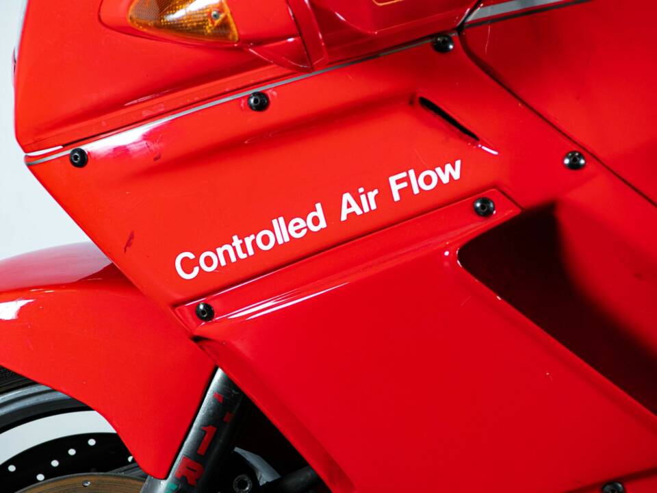 Image 23/50 de Ducati 750 Paso (1987)