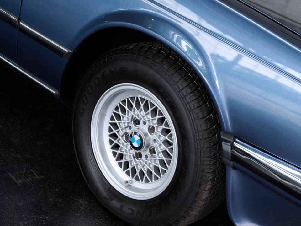 Image 22/50 of BMW 635 CSi (1979)