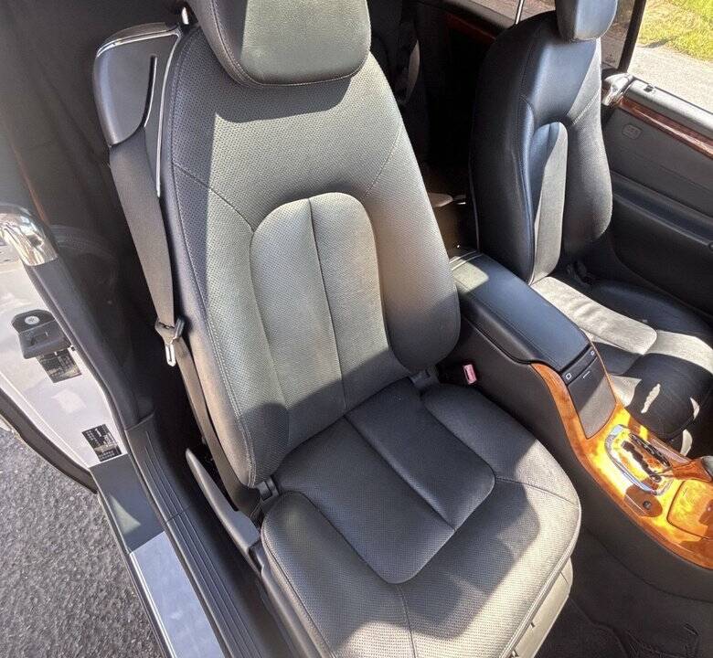 Image 7/8 of Mercedes-Benz CL 55 AMG (2001)