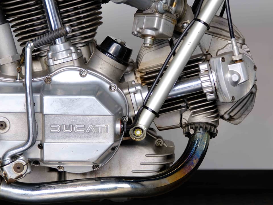 Image 6/54 de Ducati 900 SS (1977)