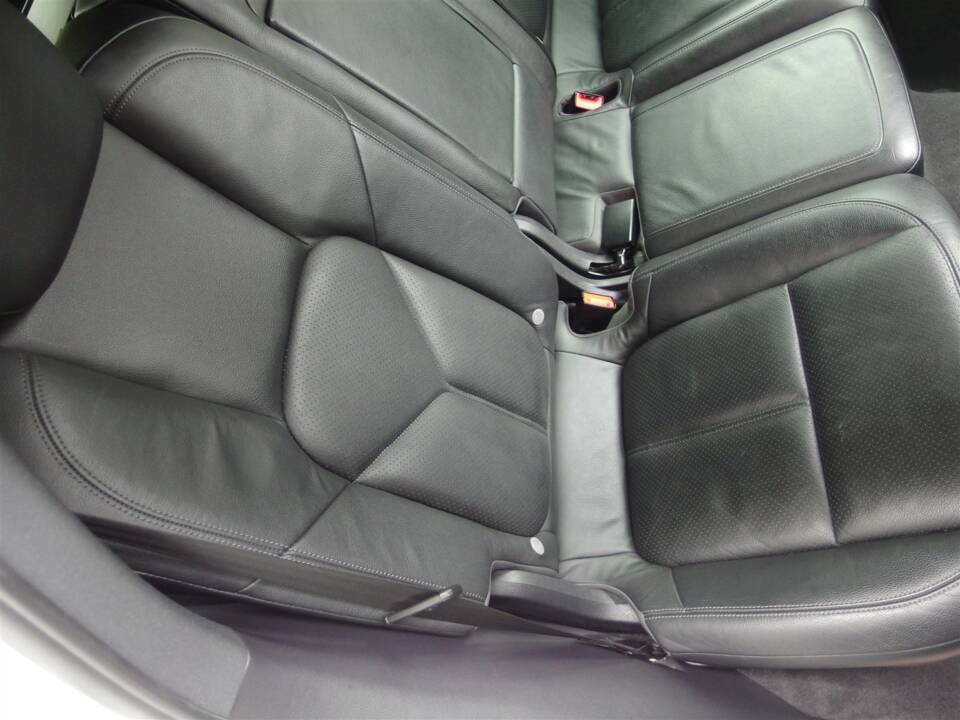 Bild 77/99 von Porsche Cayenne S (2010)