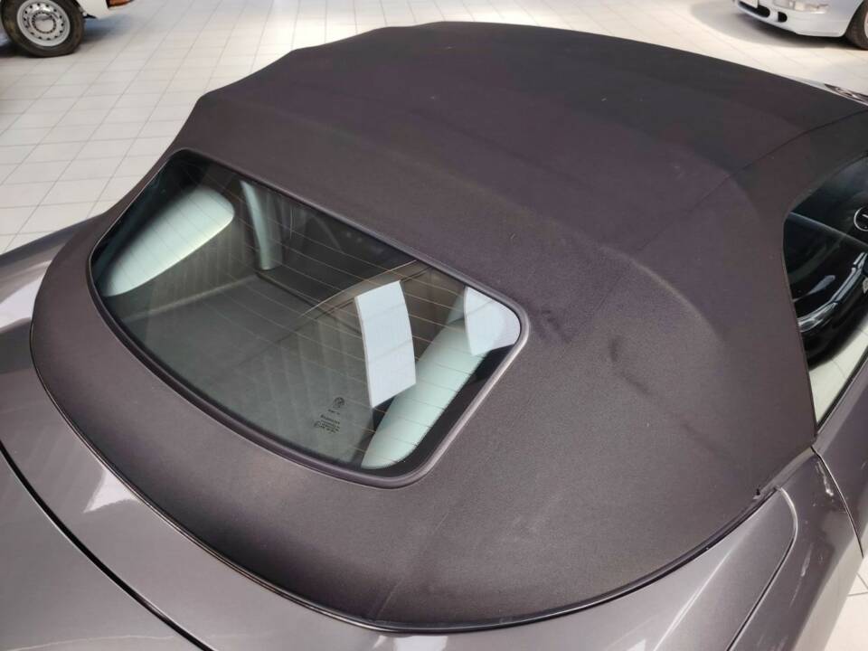 Bild 33/86 von Alfa Romeo Spider 2.2 JTS (2007)