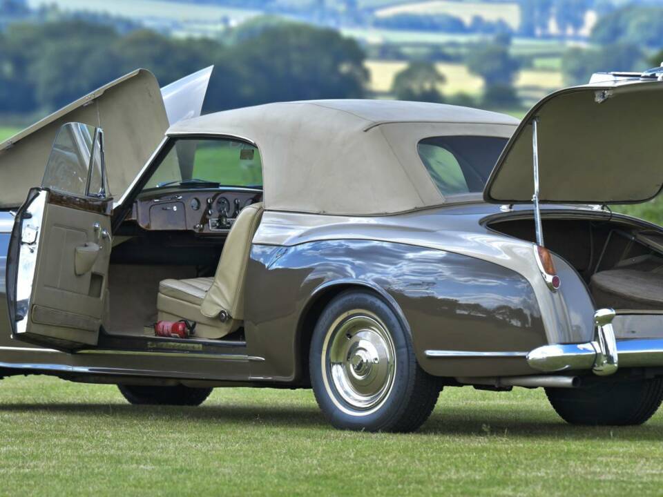 Bild 20/50 von Bentley S 1 Continental Drophead Coupé (1958)