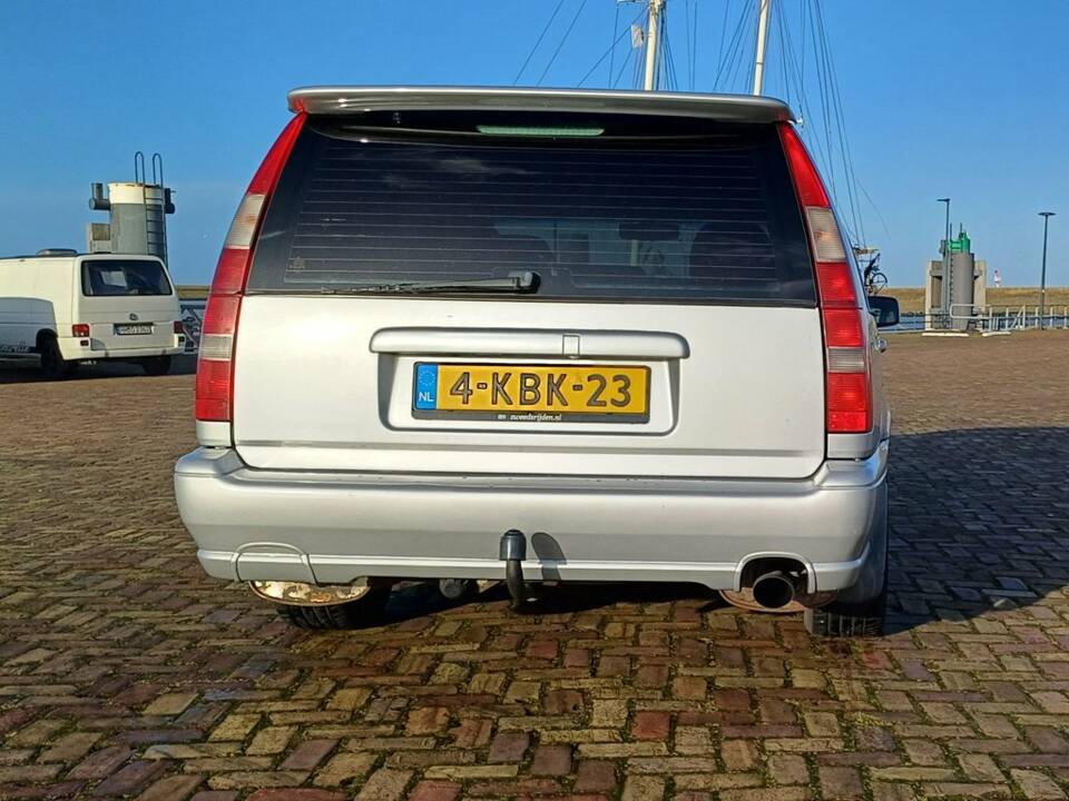 Image 5/8 of Volvo V70 R (1998)