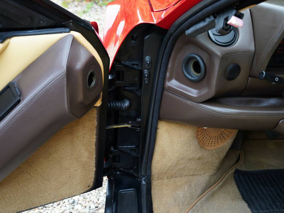 Afbeelding 43/50 van Ferrari Testarossa (1987)