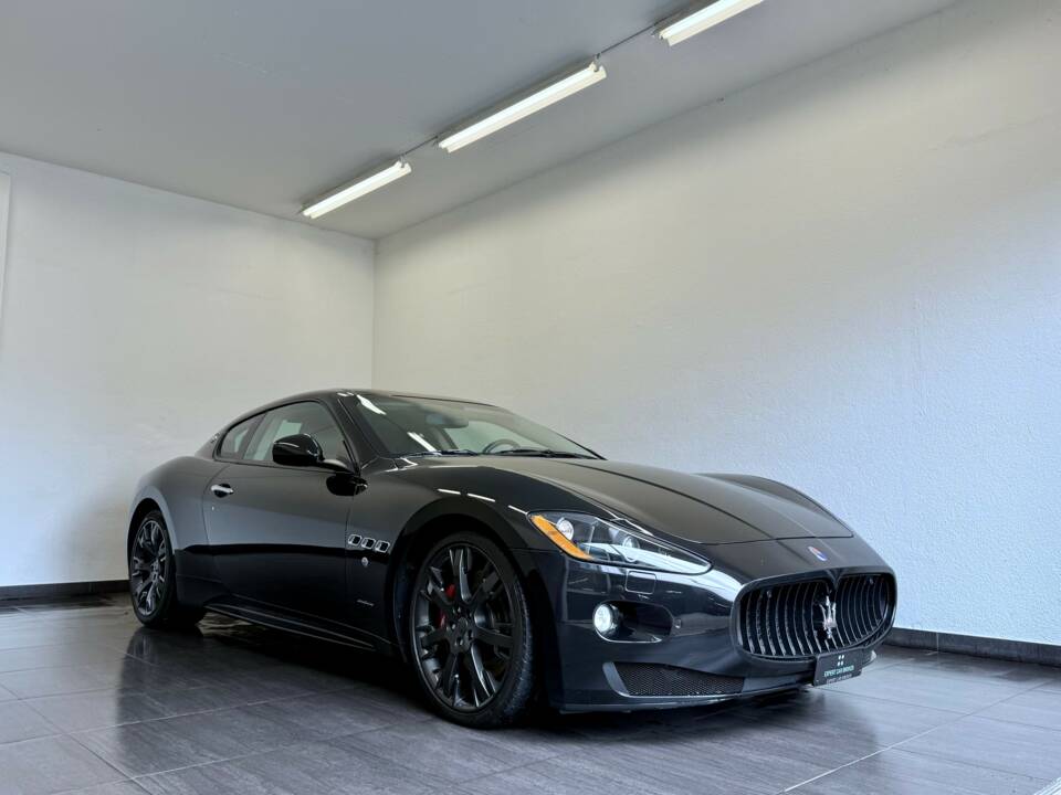 Bild 2/25 von Maserati GranTurismo S (2008)