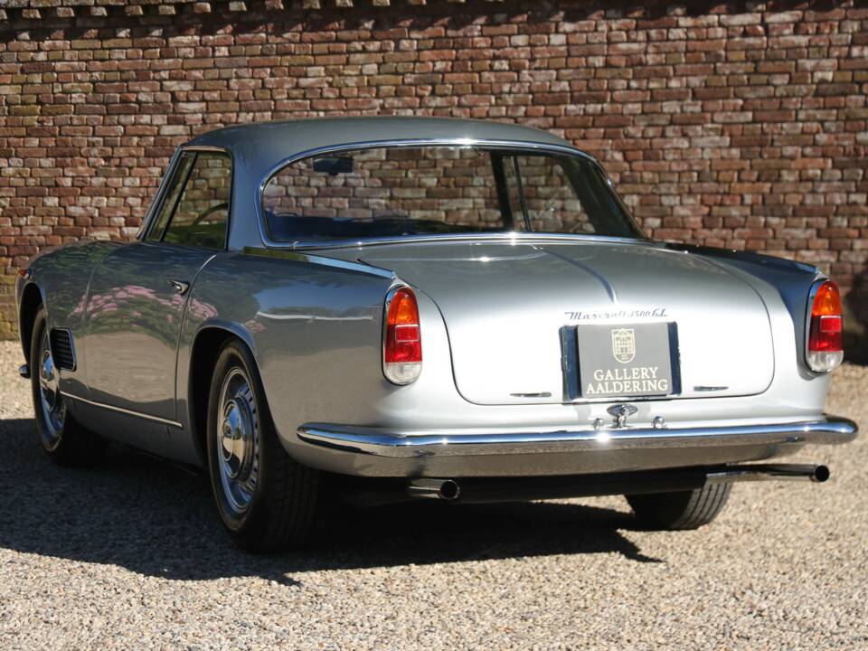 Bild 2/50 von Maserati 3500 GT Touring (1961)