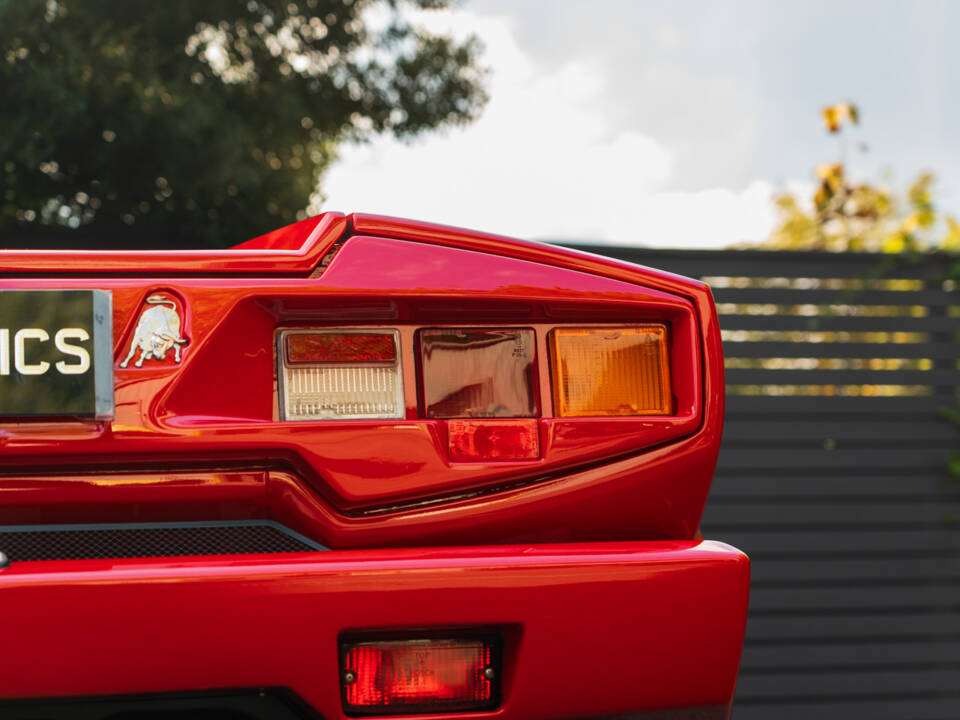 Imagen 12/68 de Lamborghini Countach 25th Anniversary (1989)