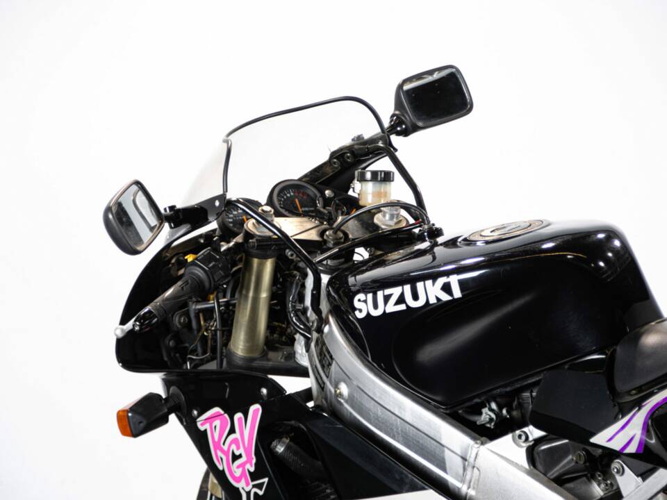 Afbeelding 14/45 van Suzuki RGV 250 Gamma (1992)