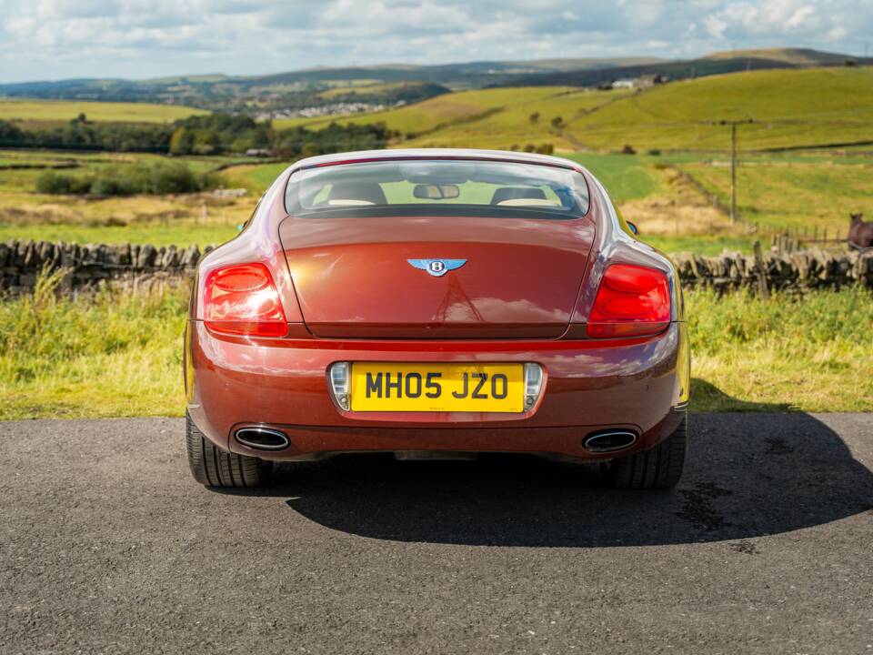 Afbeelding 50/50 van Bentley Continental GT (2005)