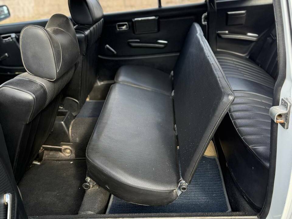 Bild 14/14 von Mercedes-Benz 240 D (1979)