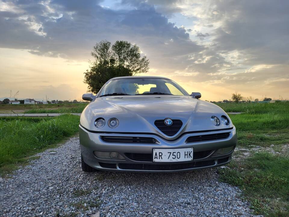 Bild 3/52 von Alfa Romeo GTV 2.0 V6 Turbo (1995)