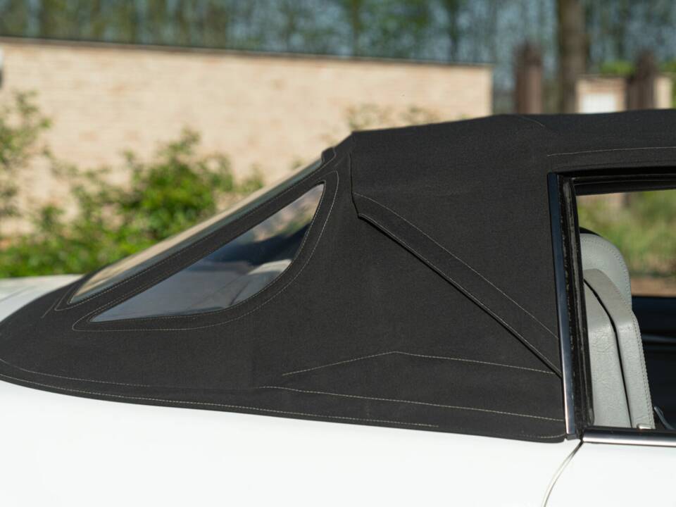 Image 11/50 of Mercedes-Benz SL 320 (1997)