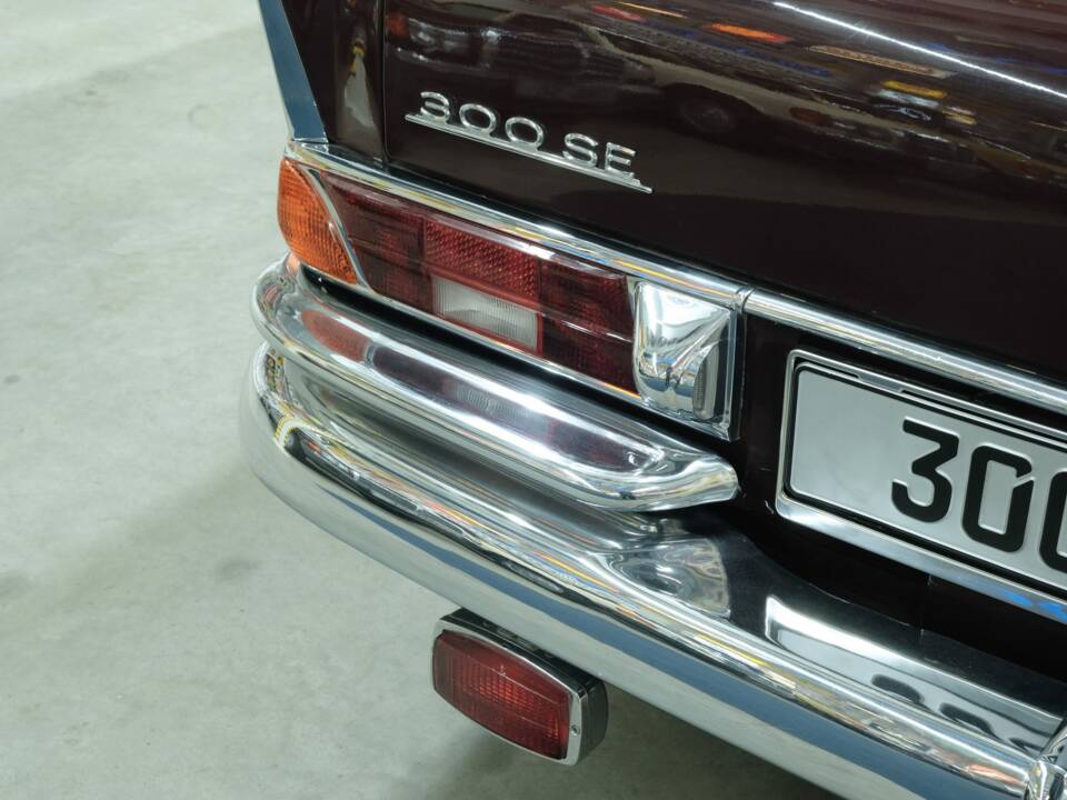 Image 39/50 of Mercedes-Benz 300 SE lang (1965)