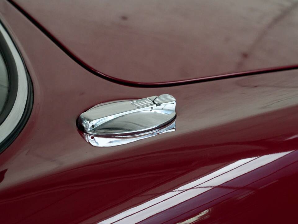Bild 11/50 von Jaguar XJ 6 L 4.2 (1974)