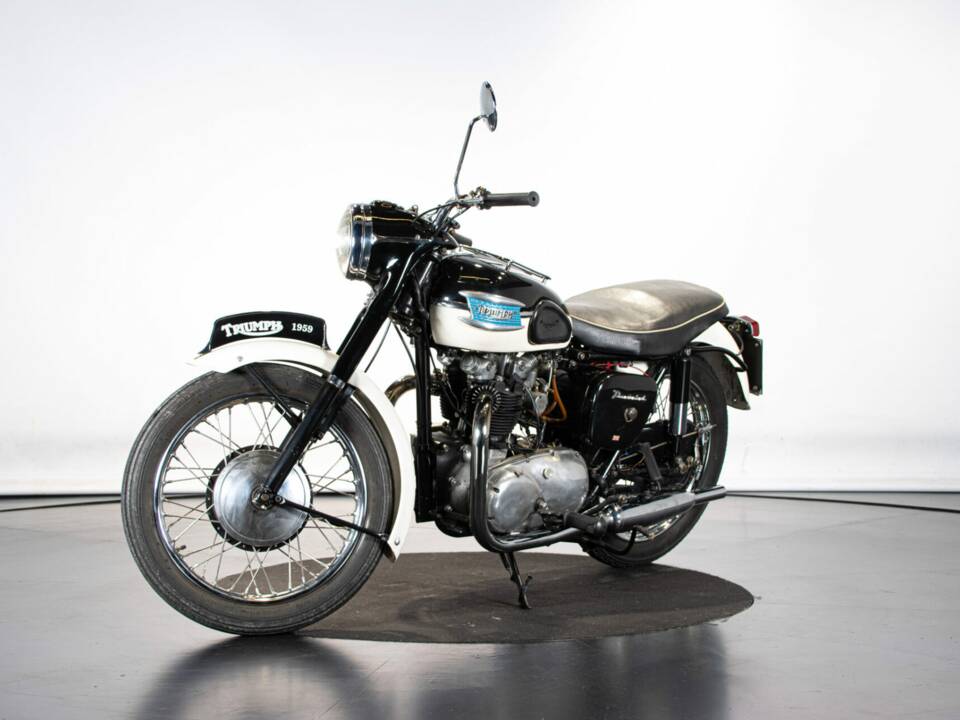 Image 8/50 of Triumph 6T Thunderbird (1959)