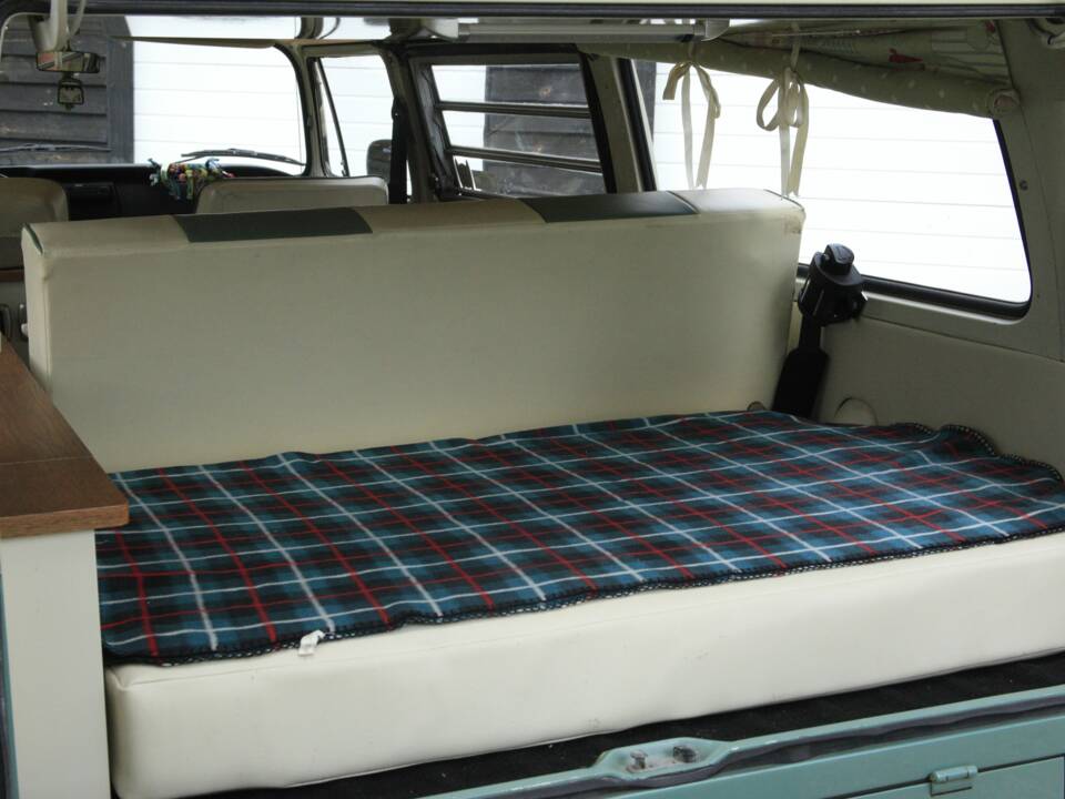 Immagine 4/8 di Volkswagen T2a Westfalia (1971)