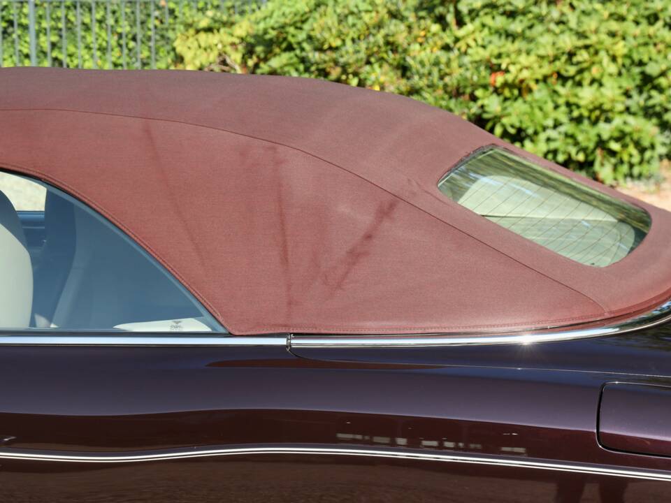 Image 12/50 de Bentley Azure (2008)