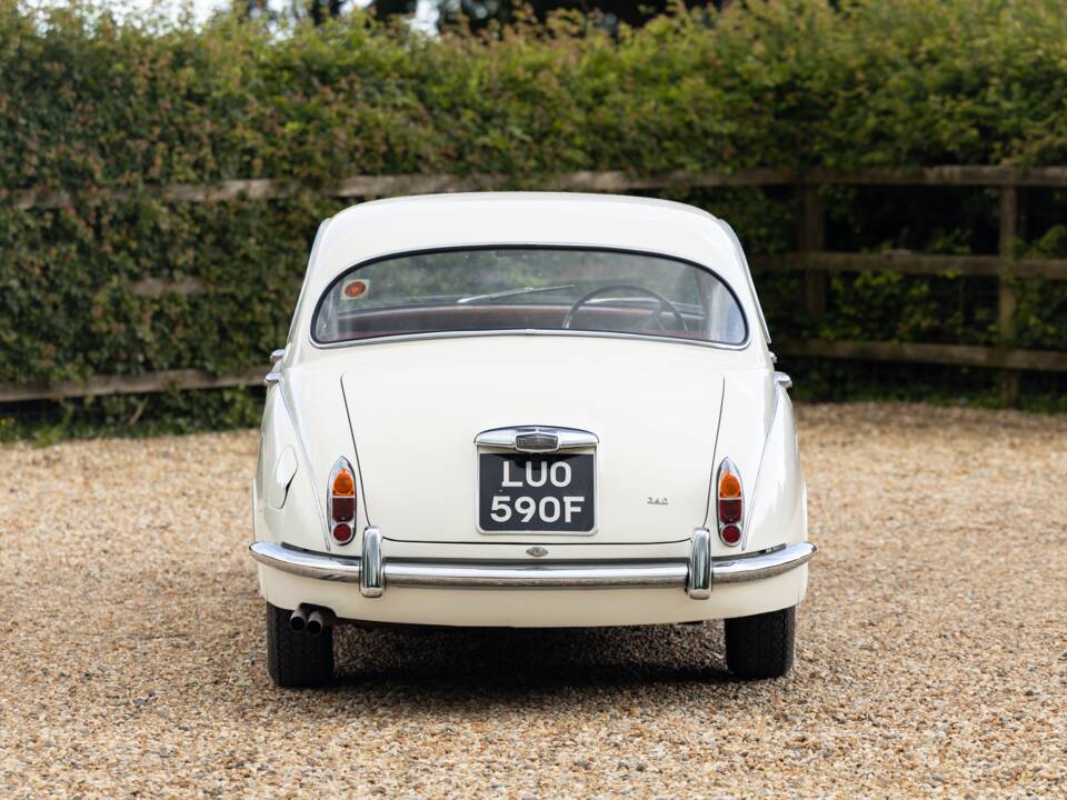 Image 25/50 of Jaguar Mk II 2.4 (1967)