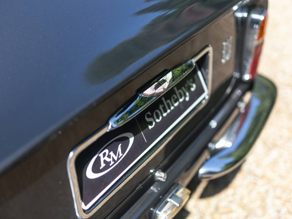 Bild 33/50 von Aston Martin DB 6 Vantage (1970)