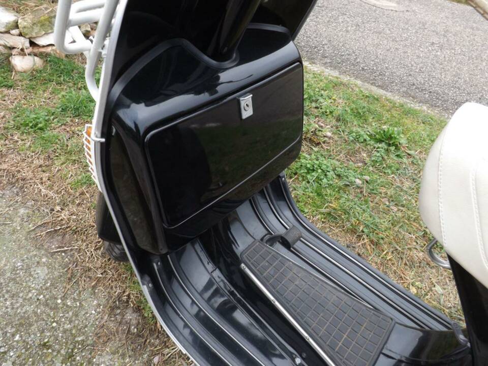 Bild 16/50 von Piaggio Vespa PX 125 E (1983)