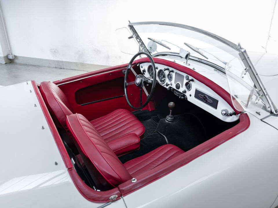 Image 17/28 of MG MGA 1600 (1960)