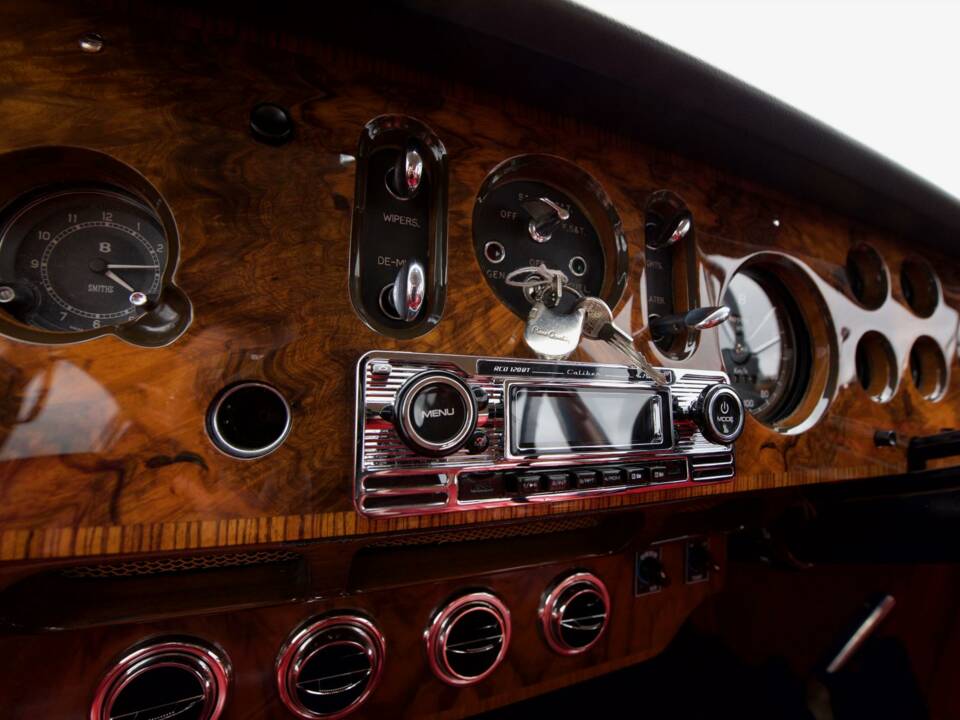 Image 34/50 of Bentley S 2 (1960)