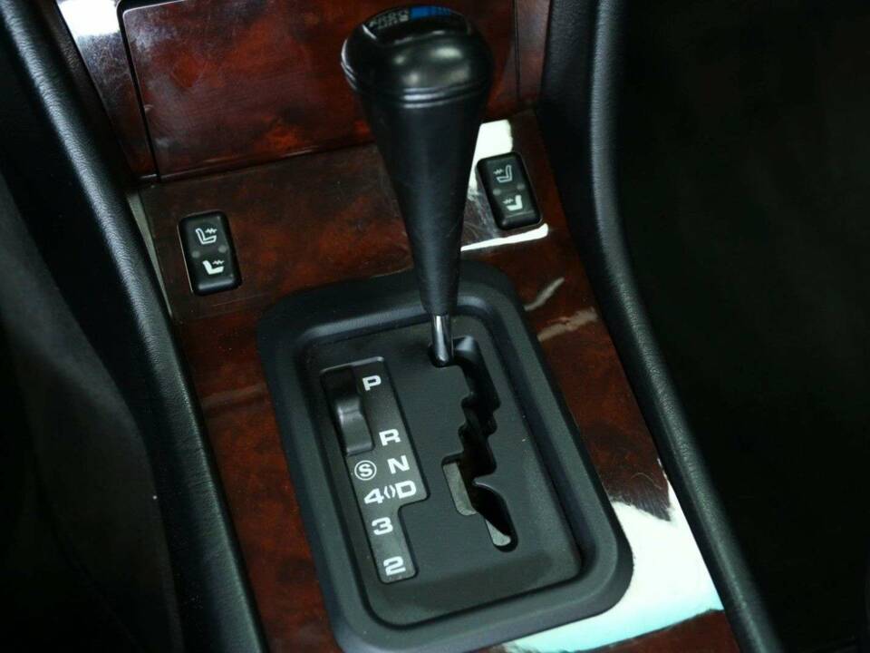 Bild 19/50 von Mercedes-Benz 300 CE-24 (1992)