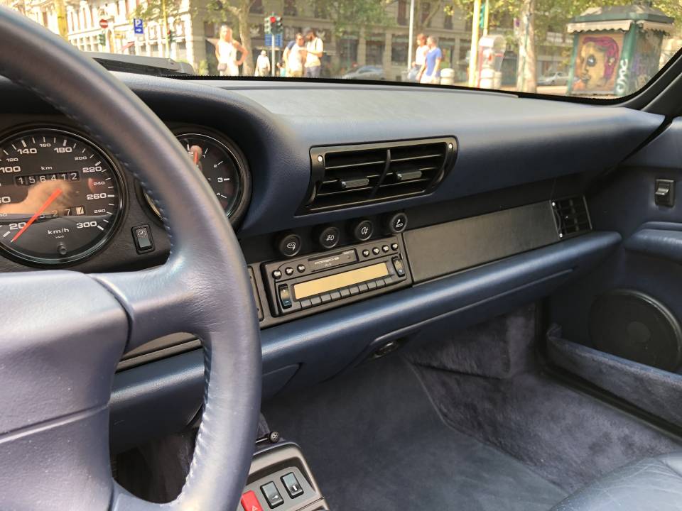 Bild 11/17 von Porsche 911 Carrera 4 (1996)