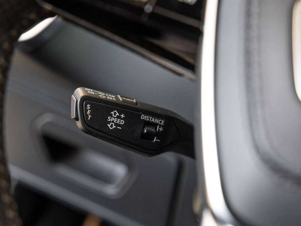 Image 19/40 of Audi RS6 Avant (2019)