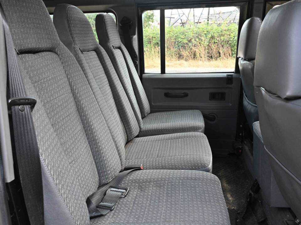 Image 37/50 of Land Rover Defender 110 300Tdi (1998)