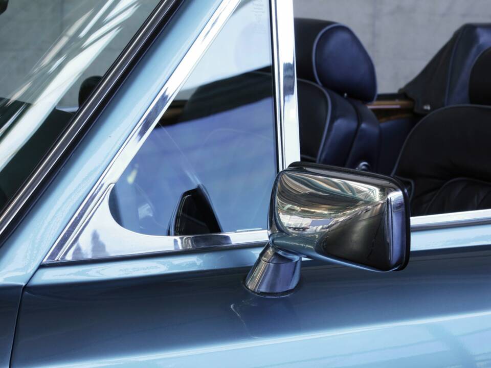 Image 46/48 of Rolls-Royce Corniche I (1980)