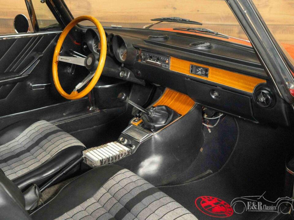 Image 9/19 of Alfa Romeo Giulia 1600 GT Junior (1975)