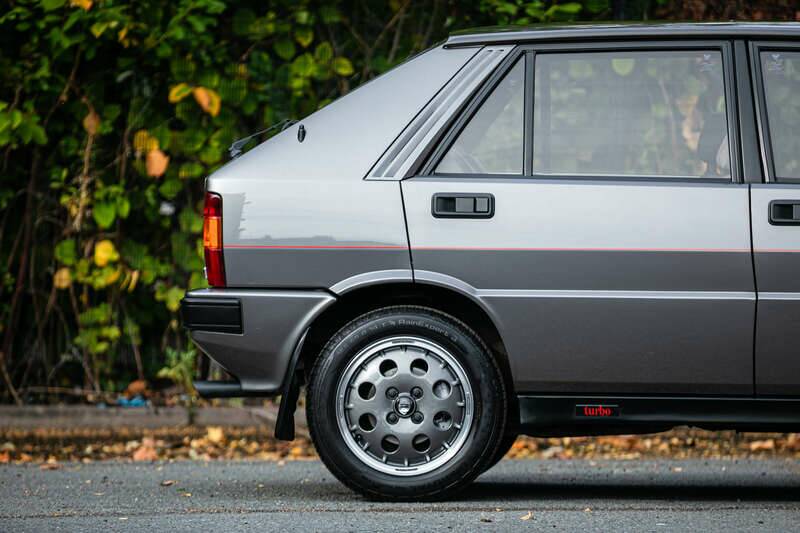 Imagen 34/50 de Lancia Delta 1.6 HF (1989)
