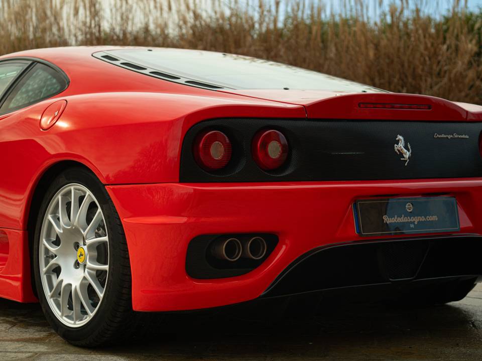 Image 26/50 of Ferrari 360 Challenge Stradale (2004)