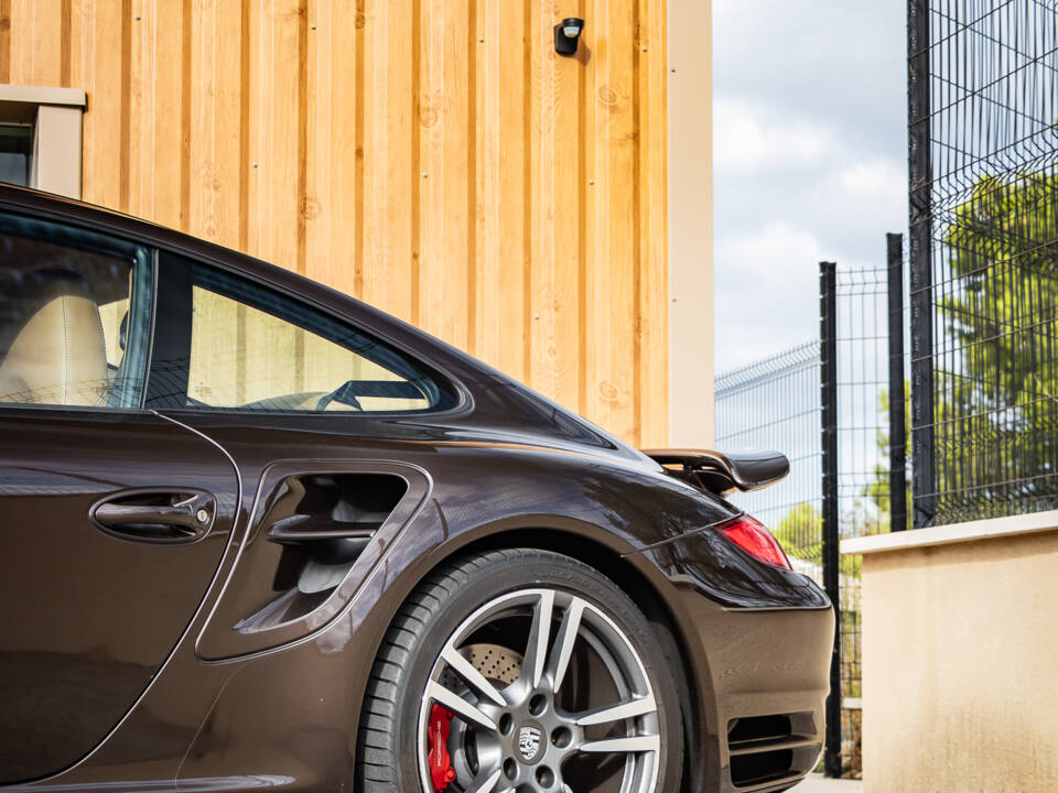 Image 8/50 of Porsche 911 Turbo (2009)