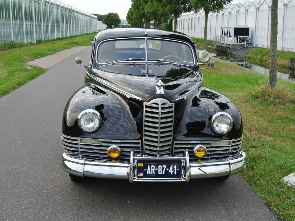 Imagen 13/19 de Packard Clipper Touring Sedan (1947)