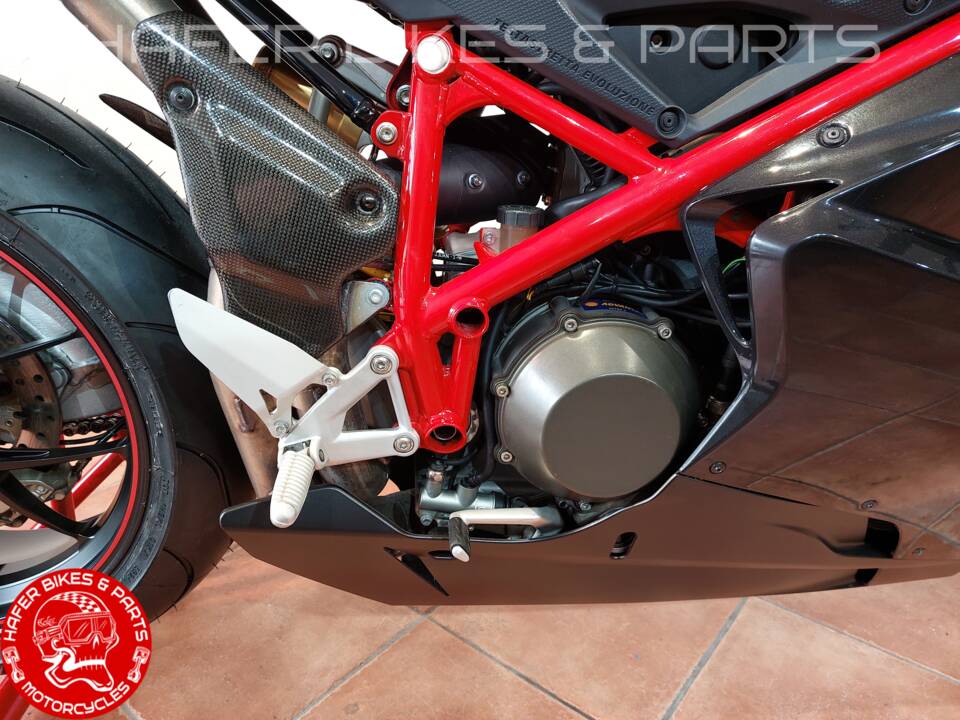 Image 20/28 of Ducati DUMMY (2008)