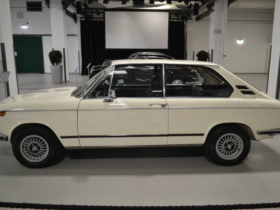 Imagen 6/23 de BMW Touring 2000 tii (1974)