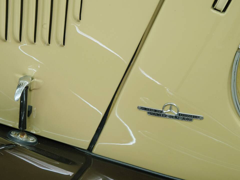 Bild 24/50 von Mercedes-Benz 320n Cabriolet A (1938)
