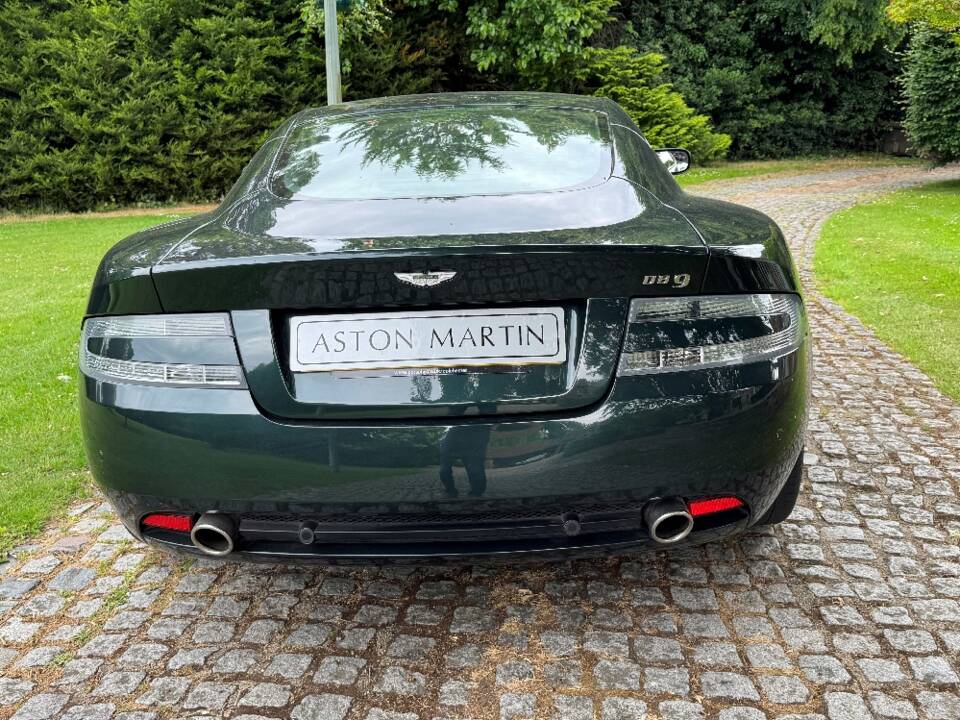 Image 20/43 of Aston Martin DB 9 (2008)