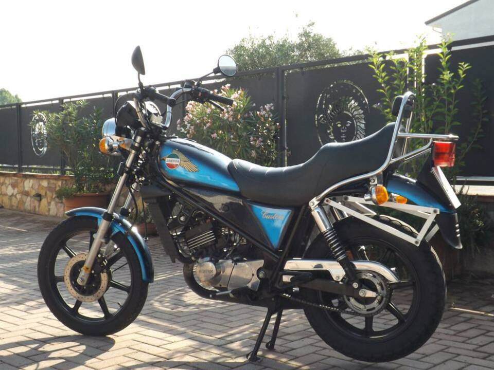 Immagine 3/47 di Laverda 125 LB Custom (1988)