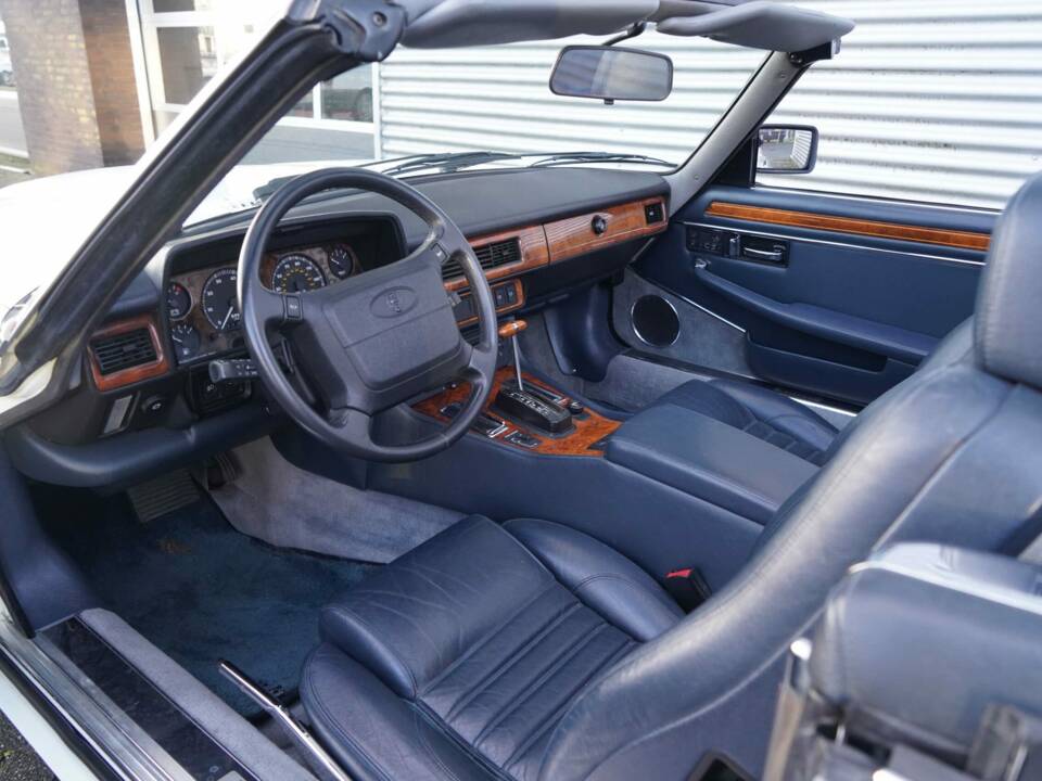 Bild 2/8 von Jaguar XJS 5.3 V12 (1992)
