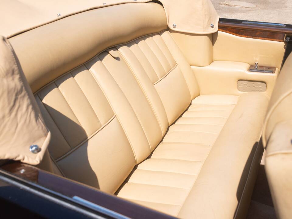 Image 20/50 de Rolls-Royce Corniche I (1981)