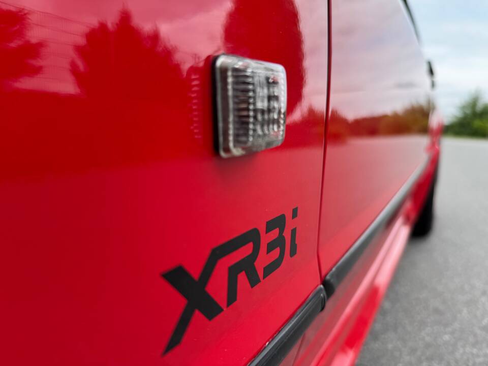 Image 15/49 of Ford Escort XR3i (1990)