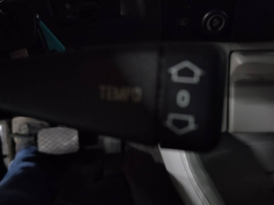 Bild 38/113 von BMW 735i (1986)